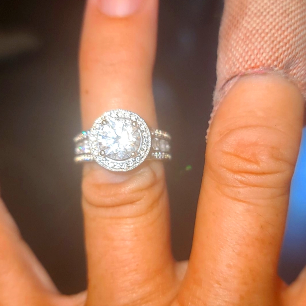 Beautiful diamond nexus Chelsea engagement ring